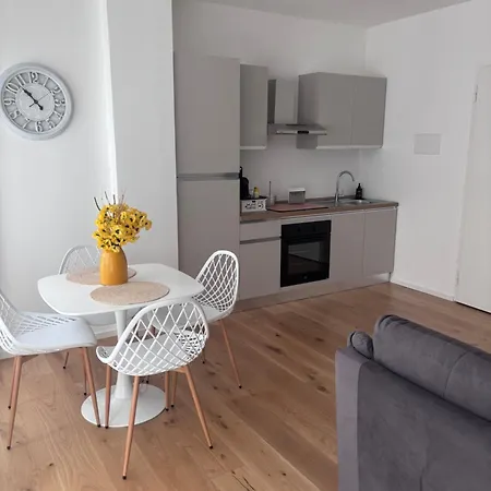 E&f Luxury Apartamento *